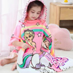 حوله شنلی بچگانه کلاهدار طرح پری دریایی با اسب تکشاخ