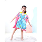 حوله شنلی بچگانه کلاهدار طرح پرنسس