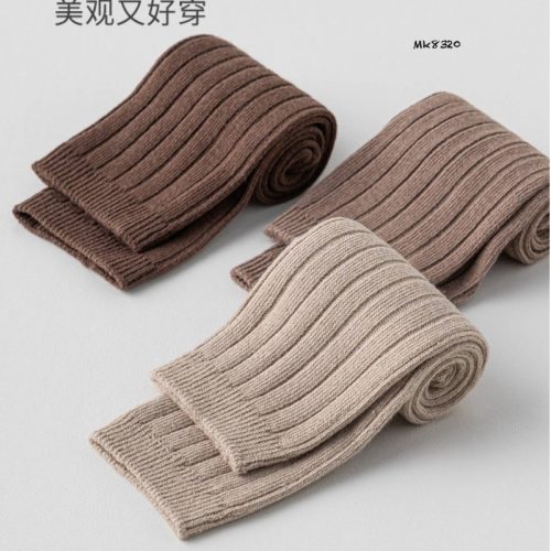 جوراب های ساق بلند رنگی