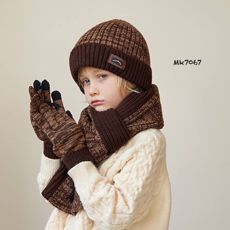 ست شال و کلاه و دستکش