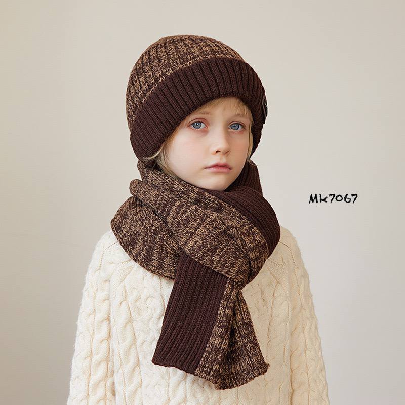 ست شال و کلاه و دستکش