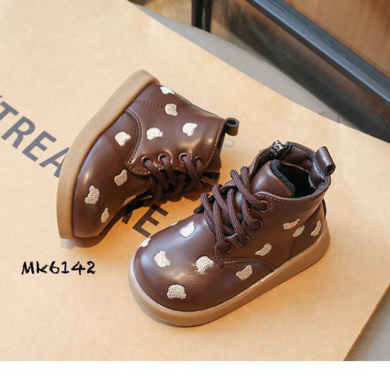  نیم بوت های طرح میکی