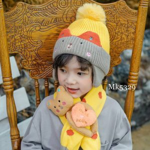 ⁨ ست شال و کلاه بافت طرح حیوانات