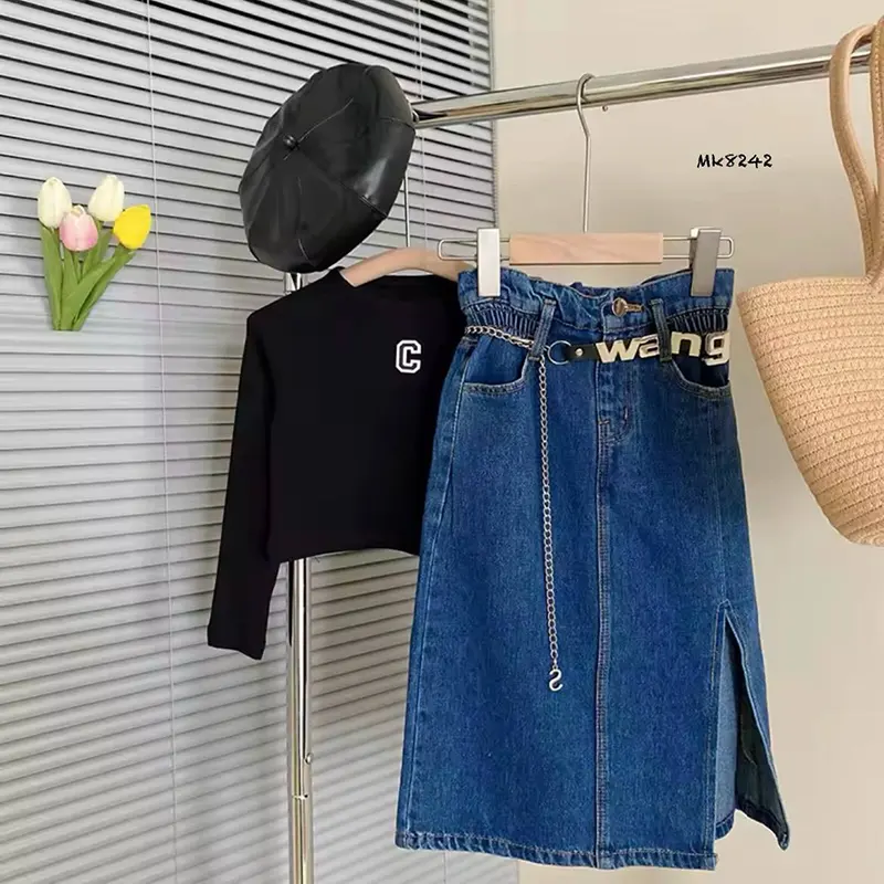 ست بلوز نخی و دامن جین دخترانه وارداتی (مناسب کودکان 3 تا 10 سال)