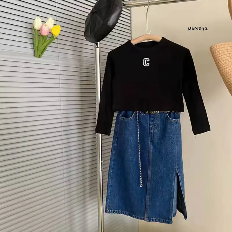 ست بلوز نخی و دامن جین دخترانه وارداتی (مناسب کودکان 3 تا 10 سال)