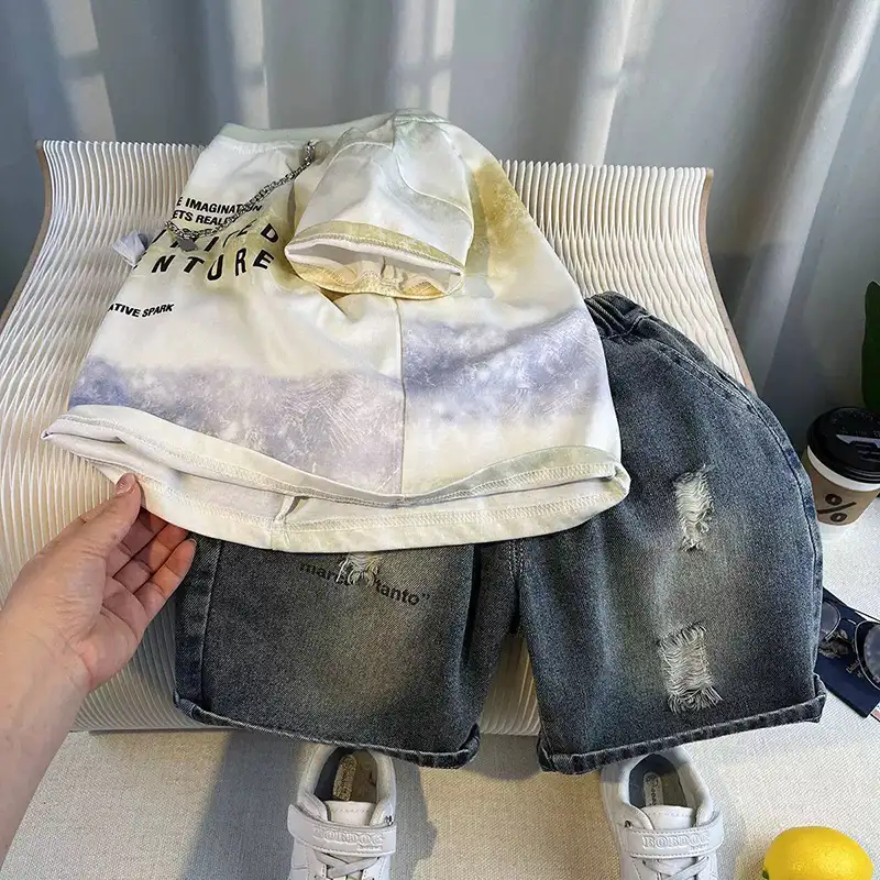 ست تیشرت و شلوارک جین پسرانه مدل زاپ دار (مناسب کودکان 2 تا 9 سال)