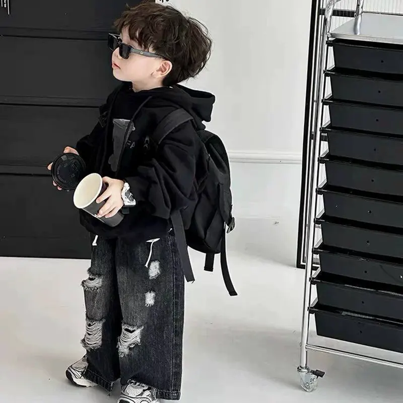 ست دو تکه هودی و شلوار جین پسرانه مدل اسپرت (مناسب کودکان 3 تا 8 سال)