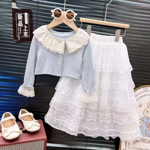 ست مجلسی شومیز و دامن دخترانه با گلدوزی ظریف