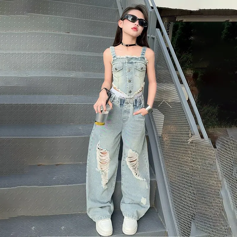 ست کراپ و شلوار جین دخترانه طرح زاپ‌دار (مناسب کودکان ۳ تا ۱۰ سال)